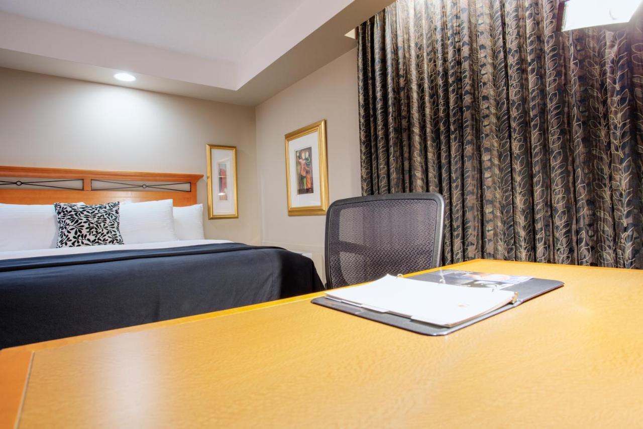 Royal Hotel Calgary, Trademark Collection By Wyndham Bilik gambar